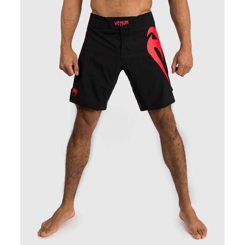 Short Venum light 5.0 noir rouge