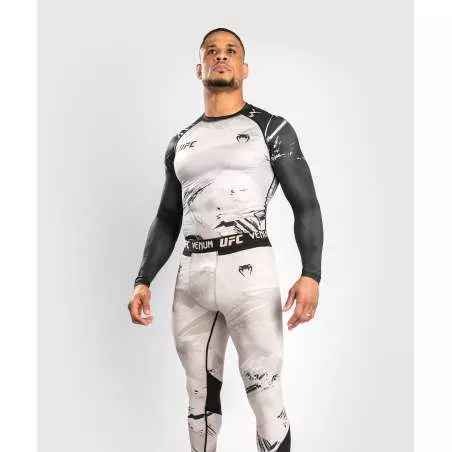 T-shirt de compression Venum UFC (sable/noir)