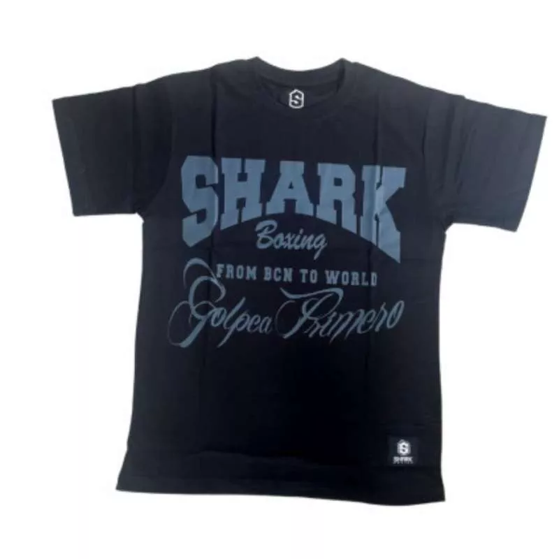 T-shirt Shark golpea primero